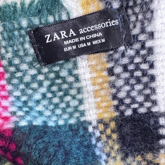 ZARA Knit Multicolor Scarf - Picture 4 of 6